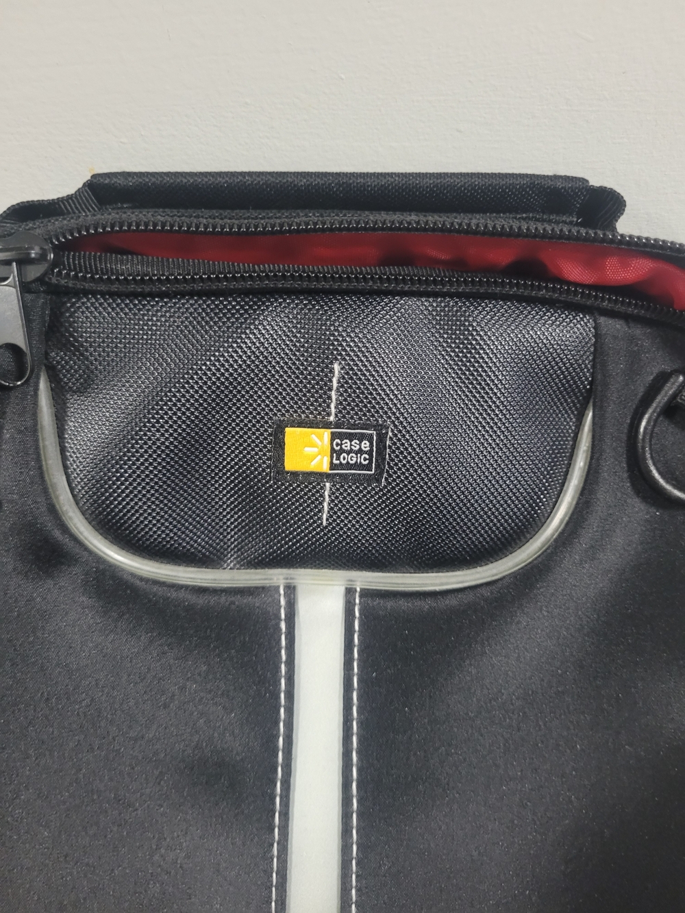 Case Logic Case/ Pouch - Picture 4 of 8
